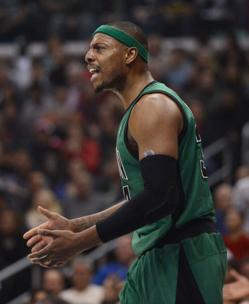 每体：巴萨仍是埃永的首选下家，皇马和曼联也在进行关注（每体：埃永首选仍为巴萨，皇马、曼联同步关注）