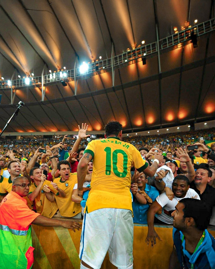 罗体：罗马进球被吹后，克雷莫内塞现场屏幕却一直显示0-2（罗体：罗马进球被判无效，克雷莫内塞主场记分牌仍显示0-2）