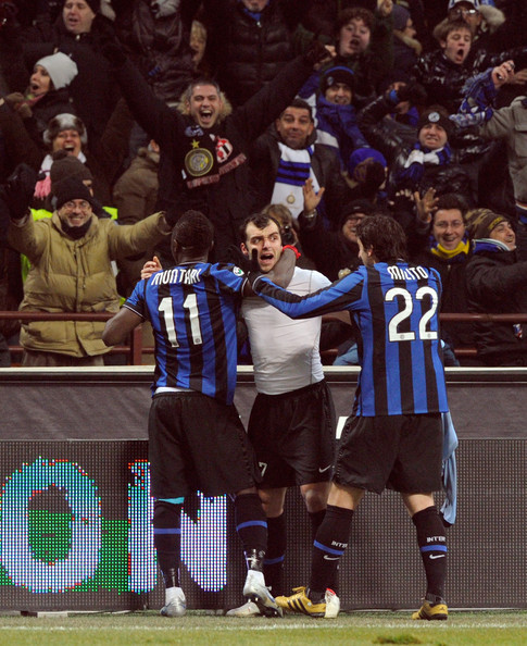 邮报：至少12家俱乐部想租梅努，但球员仍优先考虑那不勒斯（邮报：超12队有意租借梅努，球员首选仍是那不勒斯）