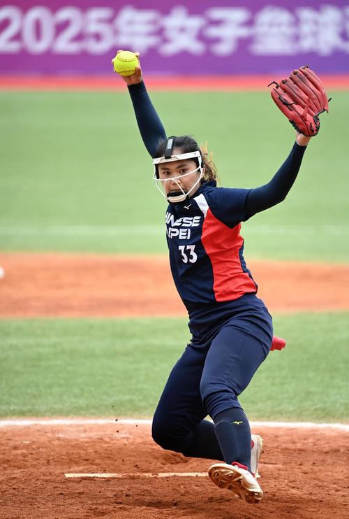 意媒：尤文关注里尔18岁中场布阿迪，若身价合理他们将会行动（意媒称尤文盯上里尔18岁中场布阿迪，若要价合适将出手）