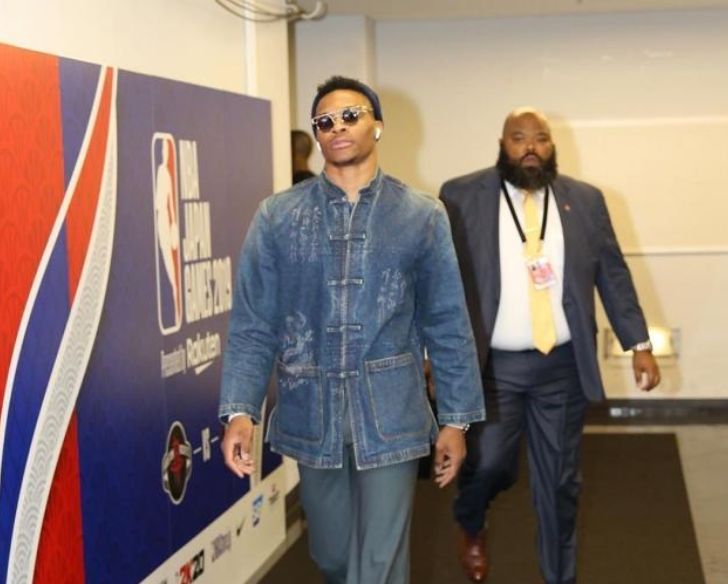 马刺老帅临场指挥引热议（马刺老帅场边调度引发热议）