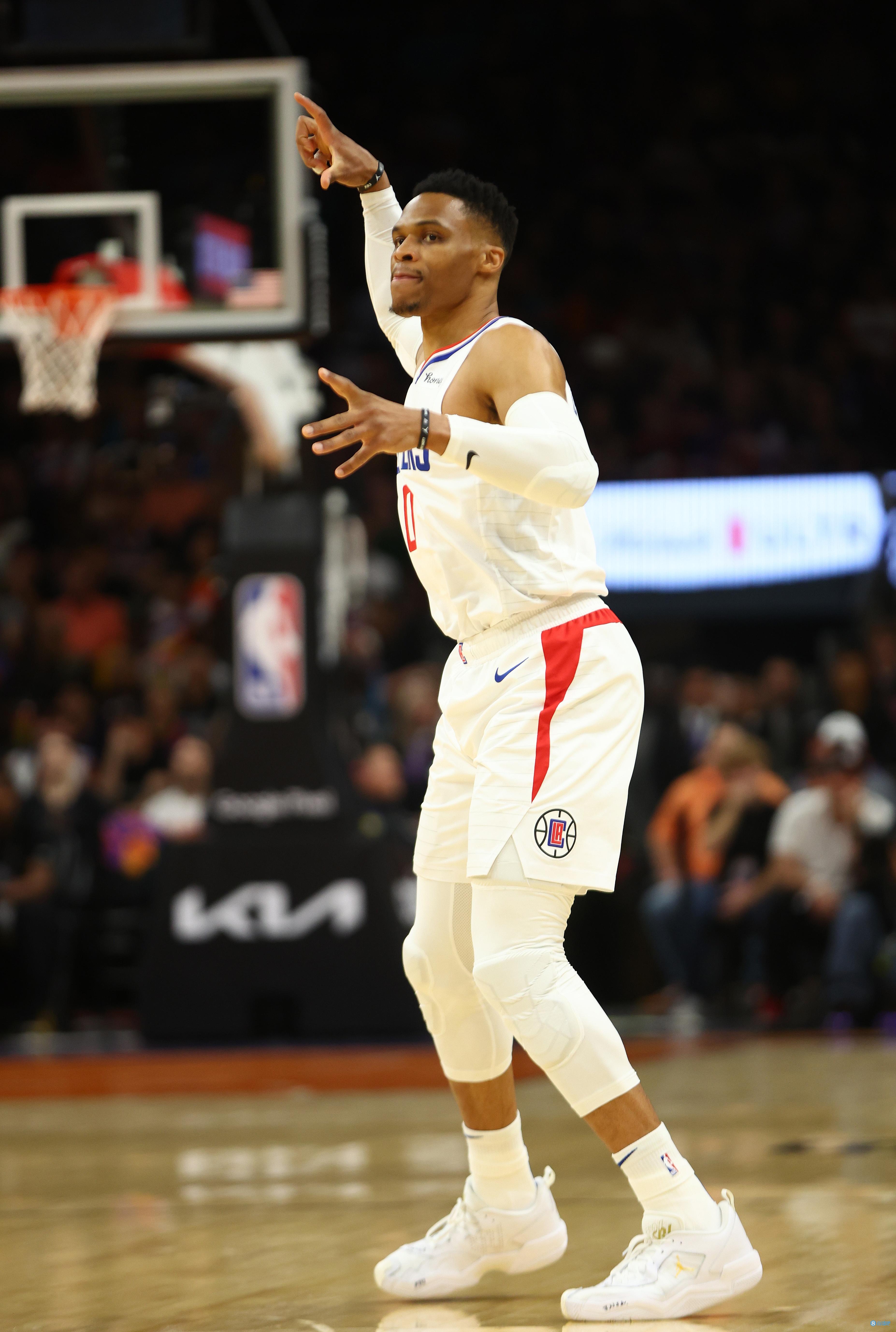 本泽马买下毕加索肖像画，估价约在五十万欧至一百万欧之间（本泽马购得毕加索肖像画，估值约50万至100万欧元）