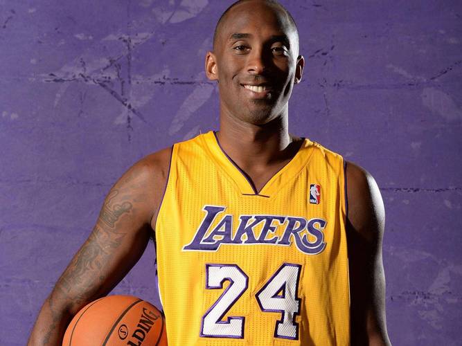 梅婷一家四口前往伯纳乌观战皇马vs尤文，女儿表示看完有点困（梅婷携全家四口现身伯纳乌看皇马对尤文，女儿直言赛后有些犯困）