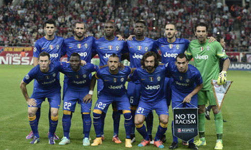 阿诺德受伤影响皇马阵容，巴尔韦德需客串右后卫，球迷呼吁调整阵型。（阿诺德伤停牵动皇马阵容，巴尔韦德改打右后卫，球迷呼吁变阵）