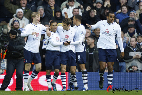 皇马右后卫告急！哈维·阿隆索面临五大选择，巴尔韦德成最佳替身（皇马右后卫告急：哈维·阿隆索权衡五种方案，巴尔韦德被视为最佳替代者）