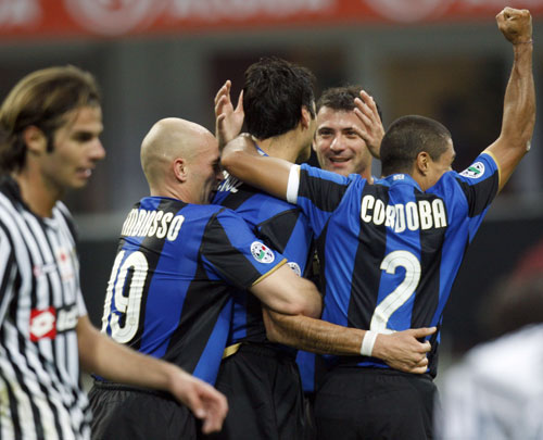 那不勒斯vs尤文：麦克托米奈首发，伊尔迪兹、小孔塞桑出战（那不勒斯对阵尤文：麦克托米奈首发，伊尔迪兹与小孔塞桑出场）