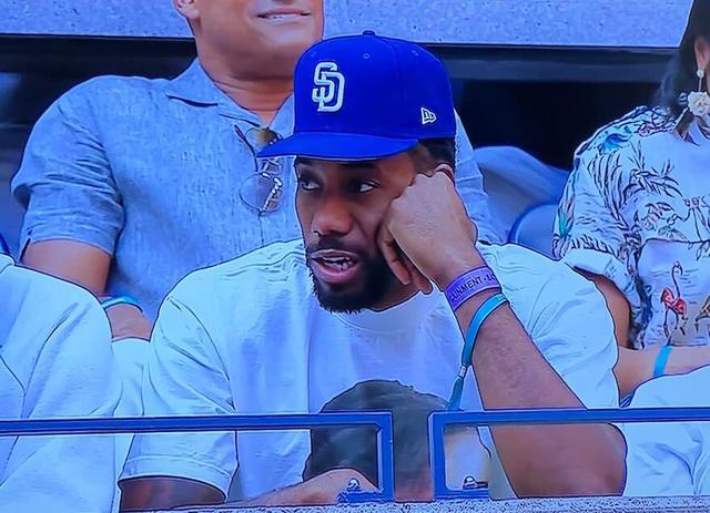 高度优势！威金顿突破抛传助攻徐昕空接得分（身高优势尽显！威金顿突破高抛助攻徐昕空接命中）