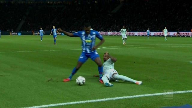 官方：除了被停赛一场之外，阿莱格里还被罚款1万欧元（官方：阿莱格里被禁赛1场并罚款1万欧元）