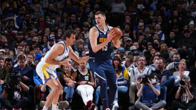 杜兰特常规赛与威少的交锋战绩分析（杜兰特与威少常规赛对决战绩解析）