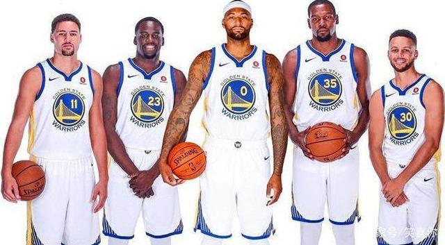 左右脚开弓 欧冠双响+MVP！前曼联天才乱杀：20场13球4助（欧冠梅开二度当选MVP！前曼联天才左右开弓，20战13球4助）